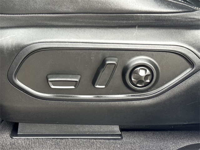 2021 Jeep Grand Cherokee L Limited White at Mac Haik CDJR North Houston