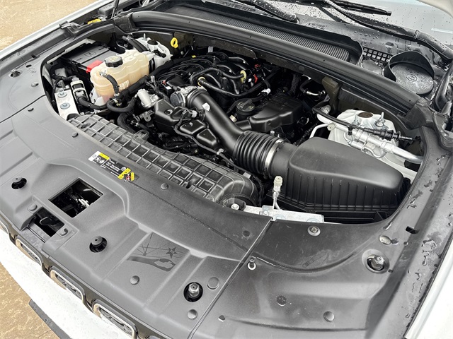 2021 Jeep Grand Cherokee L Limited White at Mac Haik CDJR North Houston