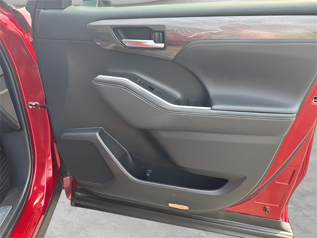 2024 Toyota Highlander Hybrid