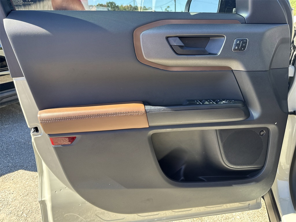 2025 Ford Bronco Sport Outer Banks - 8