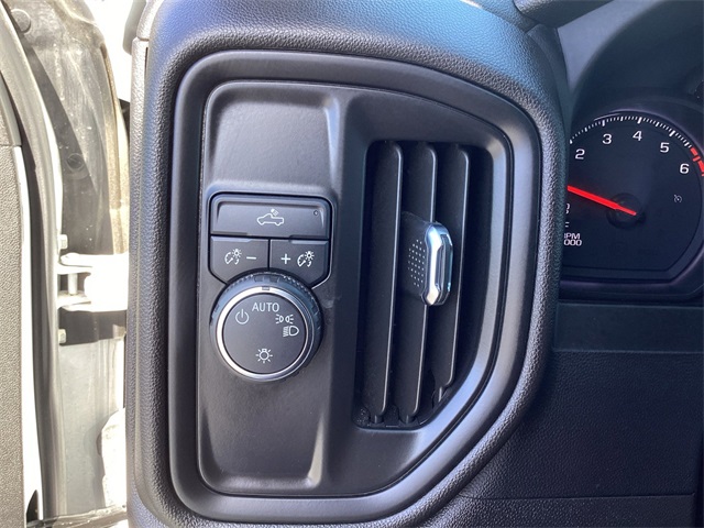 Used Car 2022 Chevrolet Silverado 1500  Custom For Sale Under $30,000 In San Antonio, Texas