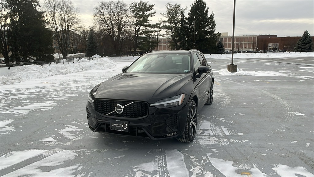 2025 Volvo XC60 B5 Ultra Dark Theme AWD