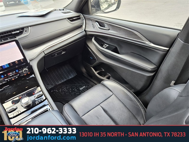 Used Car 2023 Jeep Grand Cherokee  Overland 4xe For Sale Under $35,000 In San Antonio, Texas