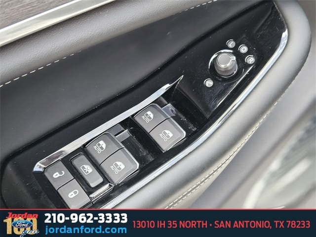 Used Car 2023 Jeep Grand Cherokee  Overland 4xe For Sale Under $35,000 In San Antonio, Texas