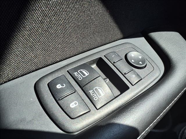 2023 Dodge Challenger SXT - 8