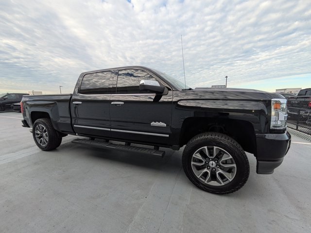 2016 Chevrolet Silverado 1500 High Country Crew Cab 4WD