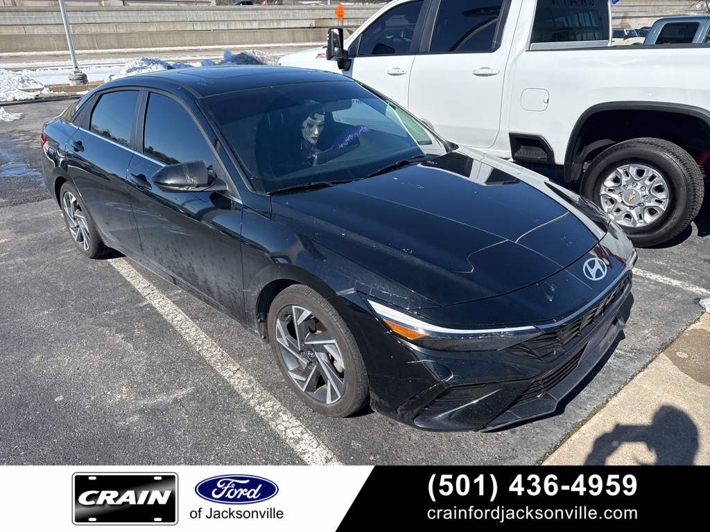 2024 Hyundai Elantra SEL FWD