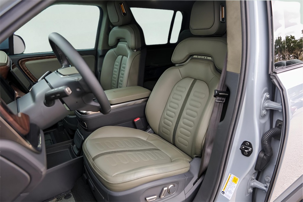 Used Car 2023 Rivian R1s  Launch Edition For Sale Under $70,000 In Austin, Texas