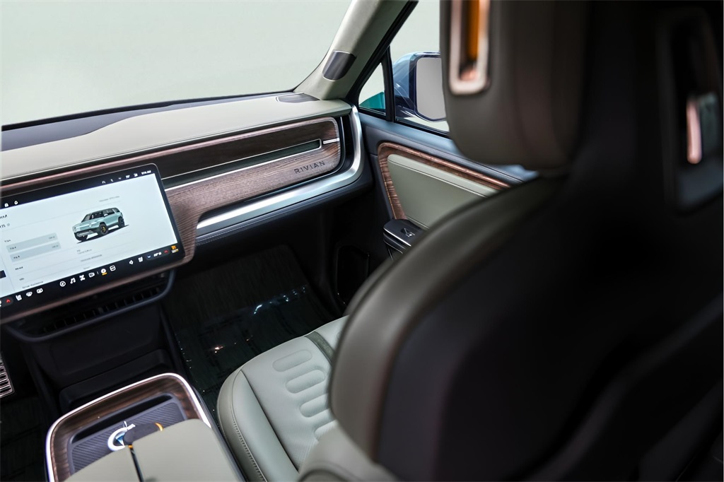 Used Car 2023 Rivian R1s  Launch Edition For Sale Under $70,000 In Austin, Texas