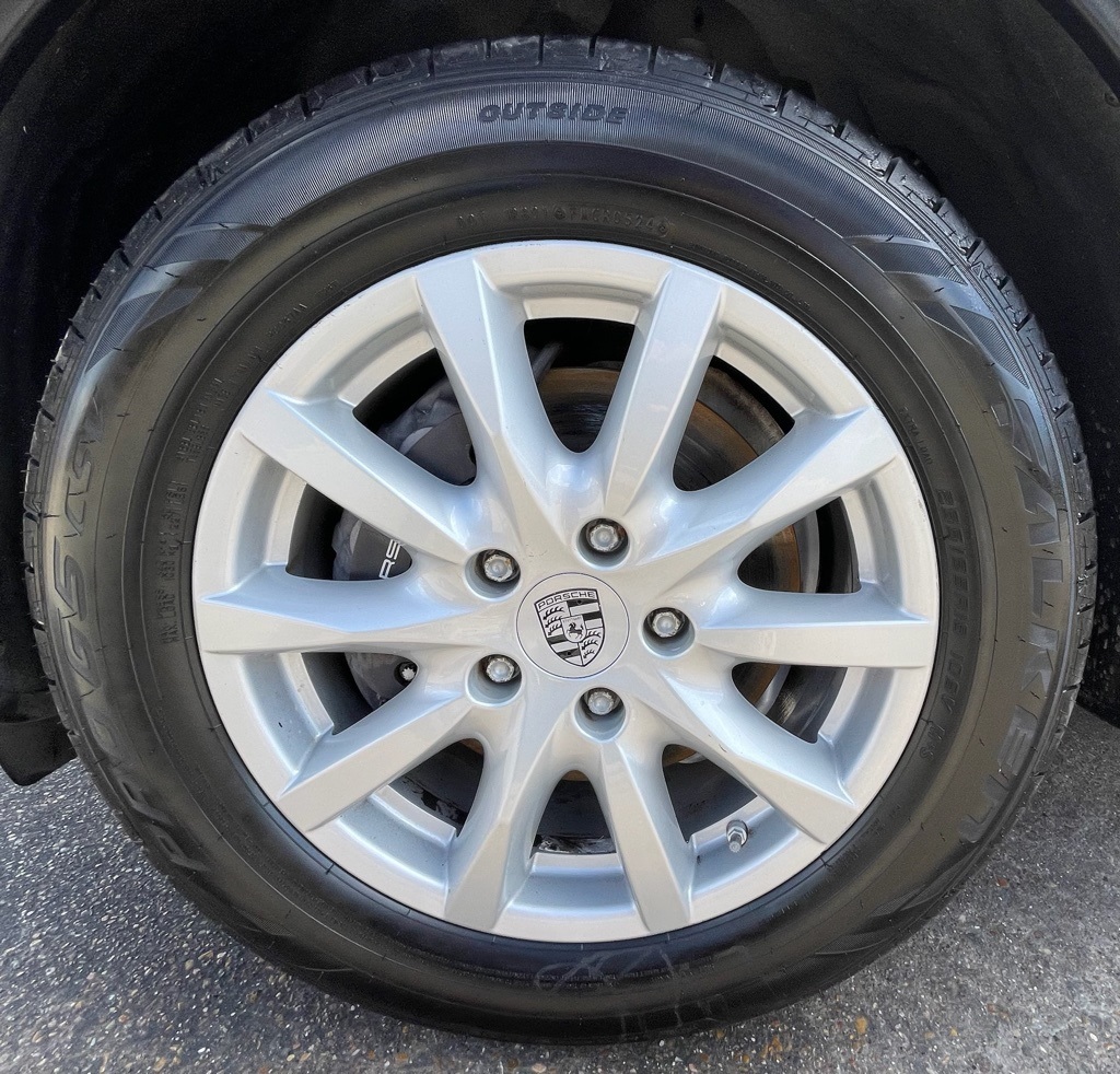 2011 Porsche Cayenne Base White at South Houston Nissan