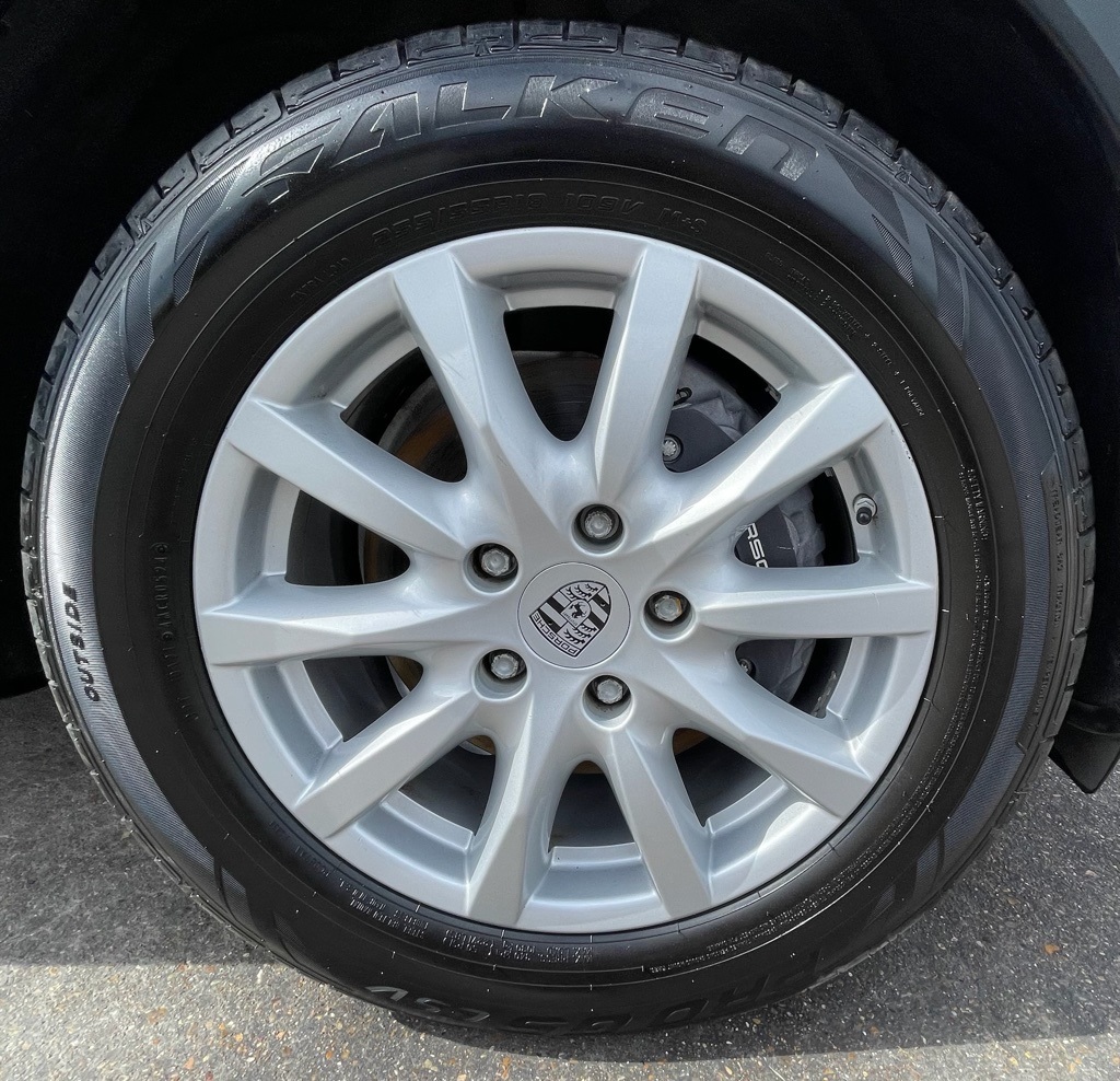 2011 Porsche Cayenne Base White at South Houston Nissan