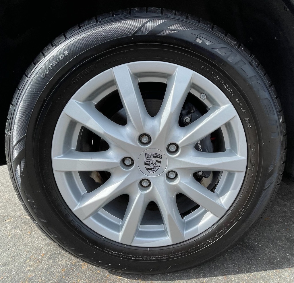 2011 Porsche Cayenne Base White at South Houston Nissan