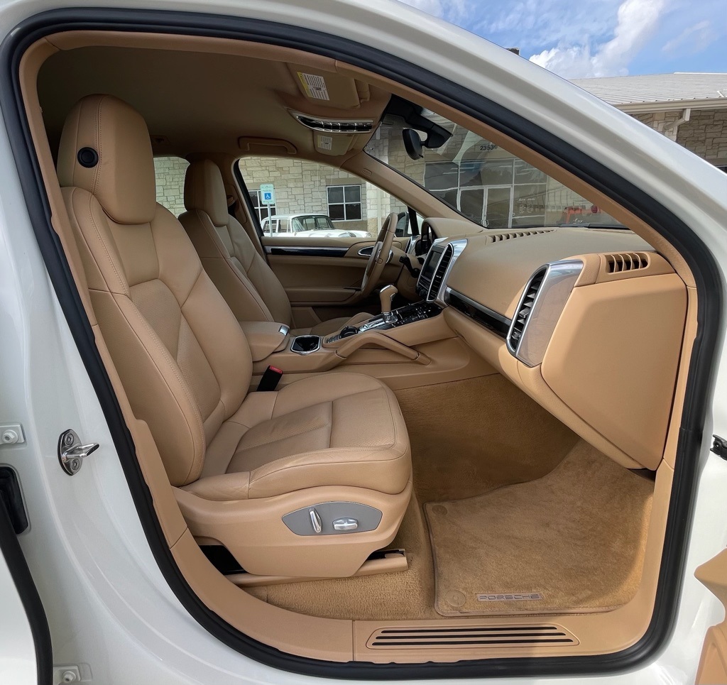 2011 Porsche Cayenne Base White at South Houston Nissan