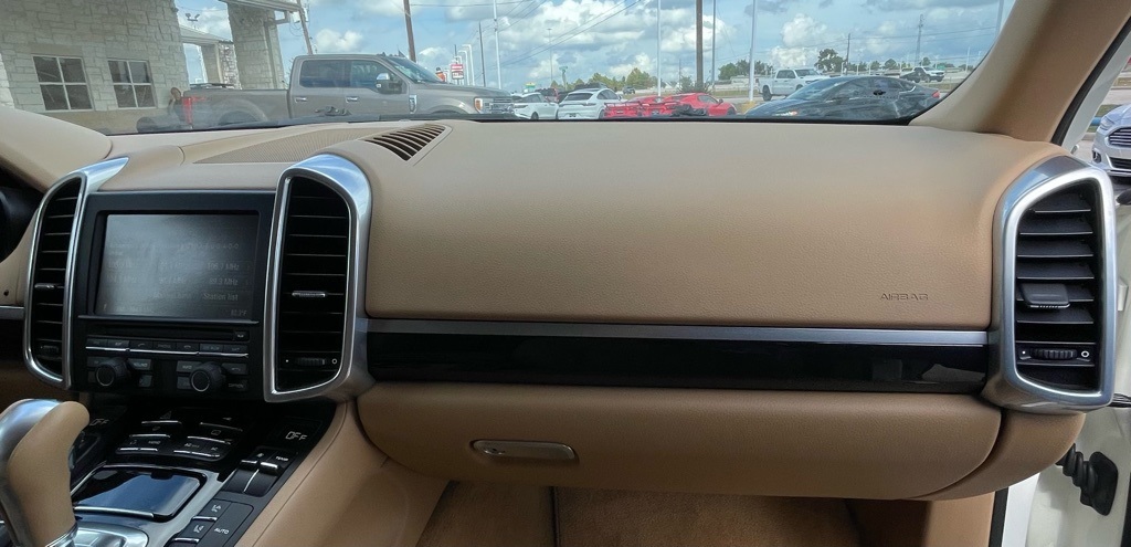2011 Porsche Cayenne Base White at South Houston Nissan