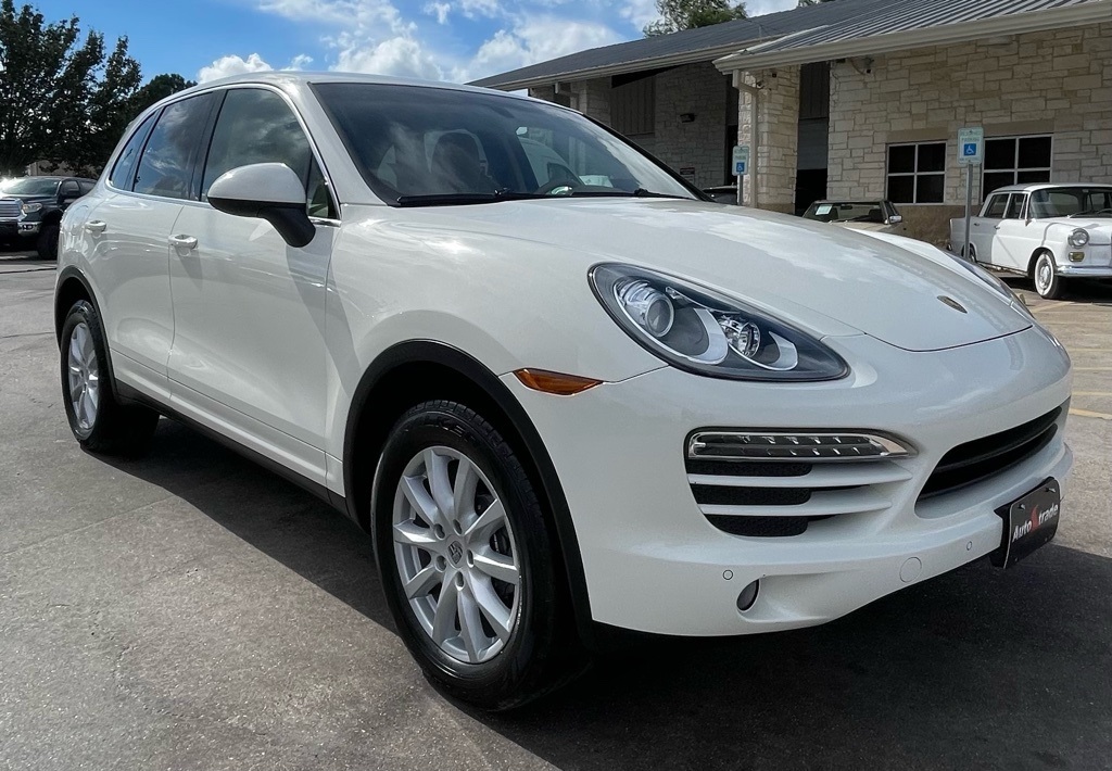 2011 Porsche Cayenne Base White at South Houston Nissan