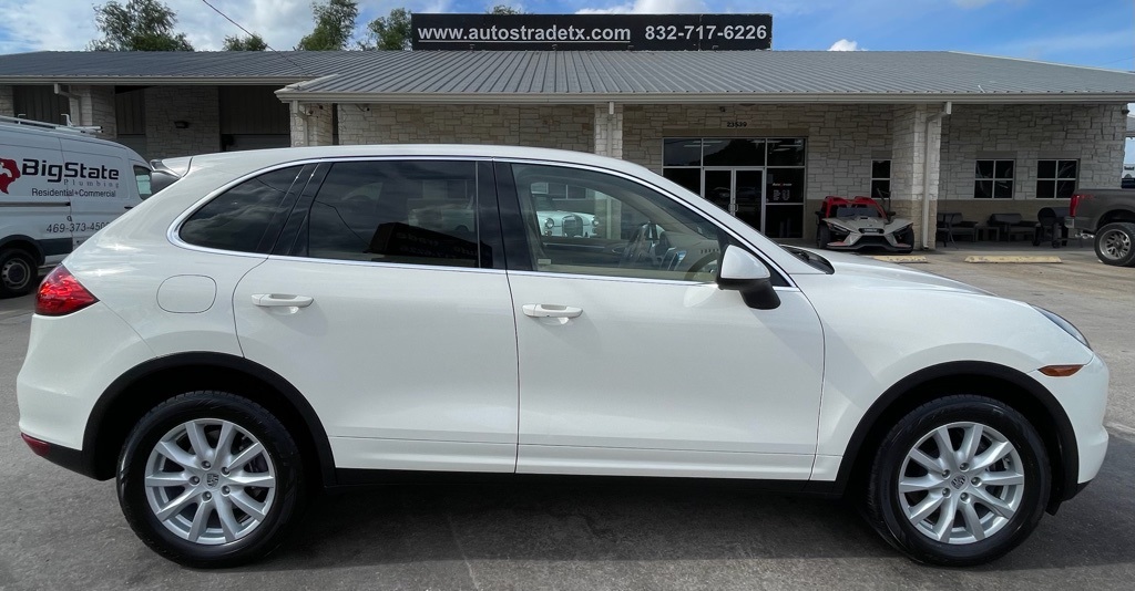 2011 Porsche Cayenne Base White at South Houston Nissan