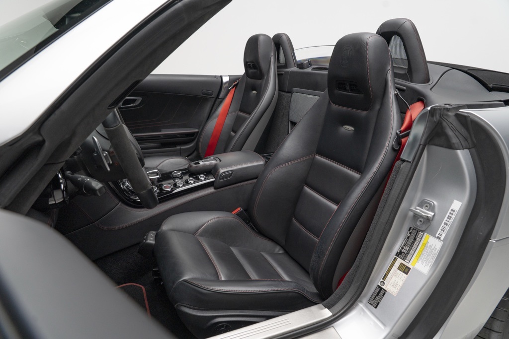 2013 Mercedes-Benz SLS AMG® - Thumbnail 3