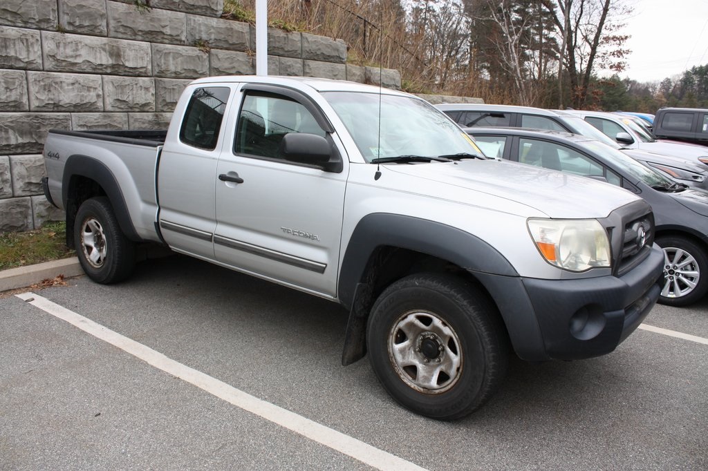 2010 Toyota Tacoma Base photo 2