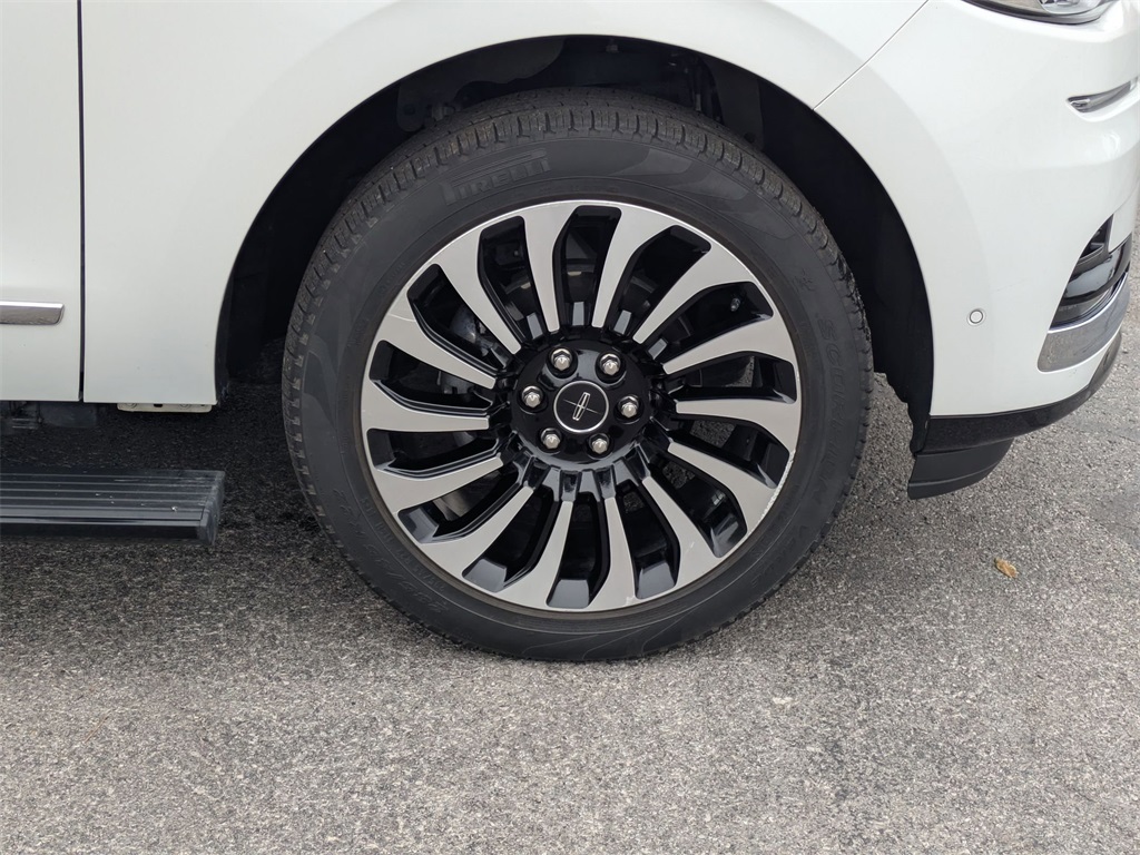 Used 2022 Lincoln Navigator For Sale in Findlay, OH