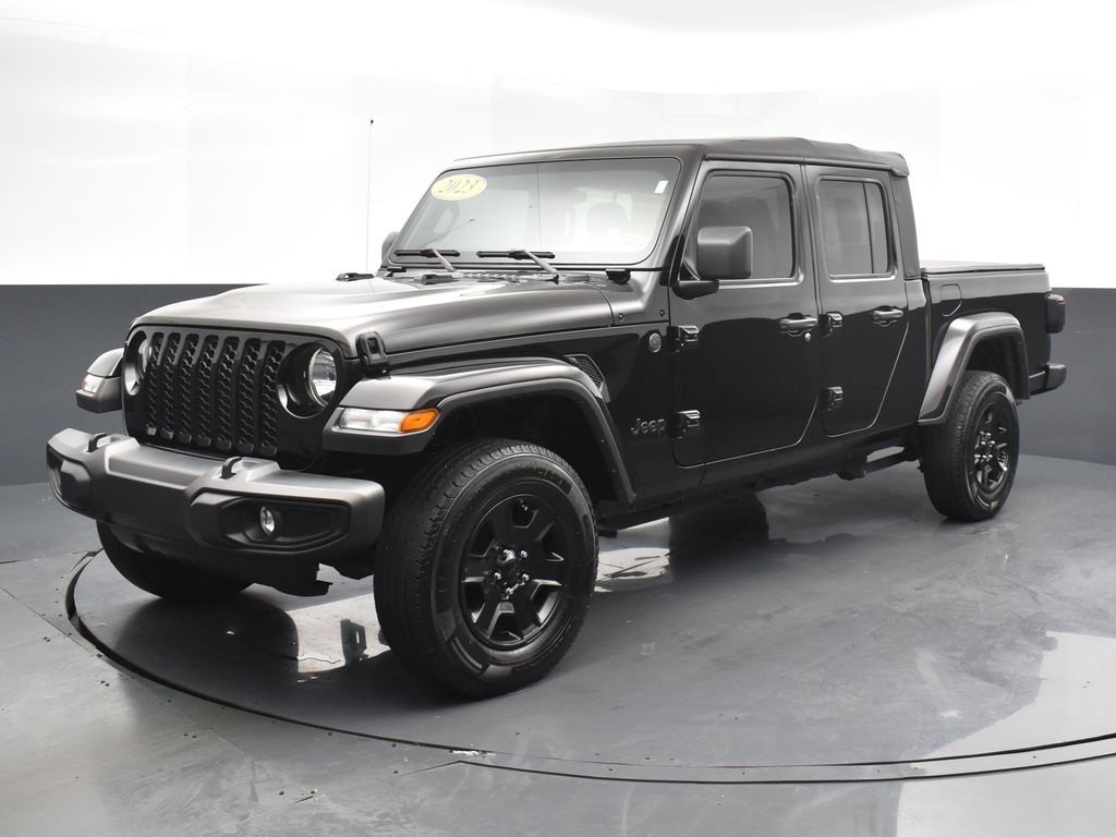 Used 2023 Jeep Gladiator Sport with VIN 1C6HJTAGXPL558788 for sale in Kansas City