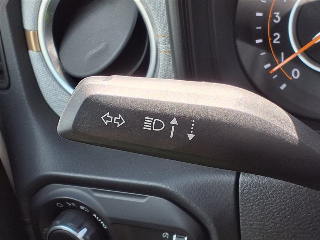 2024 Jeep Wrangler Sahara - 9