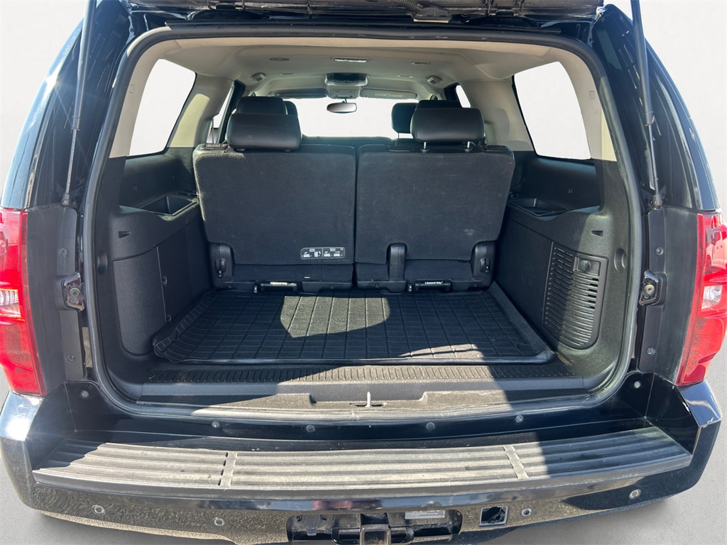 Used Car 2014 Chevrolet Suburban 1500  Lt For Sale Under $10,000 In Floresville, Texas