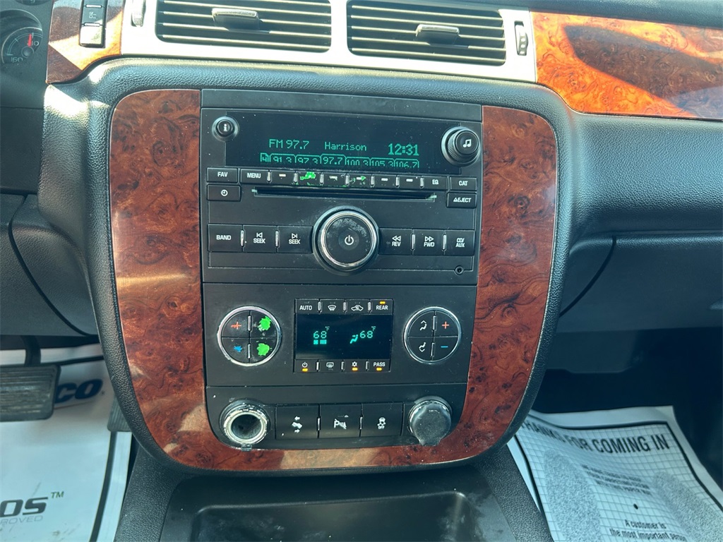 Used Car 2014 Chevrolet Suburban 1500  Lt For Sale Under $10,000 In Floresville, Texas