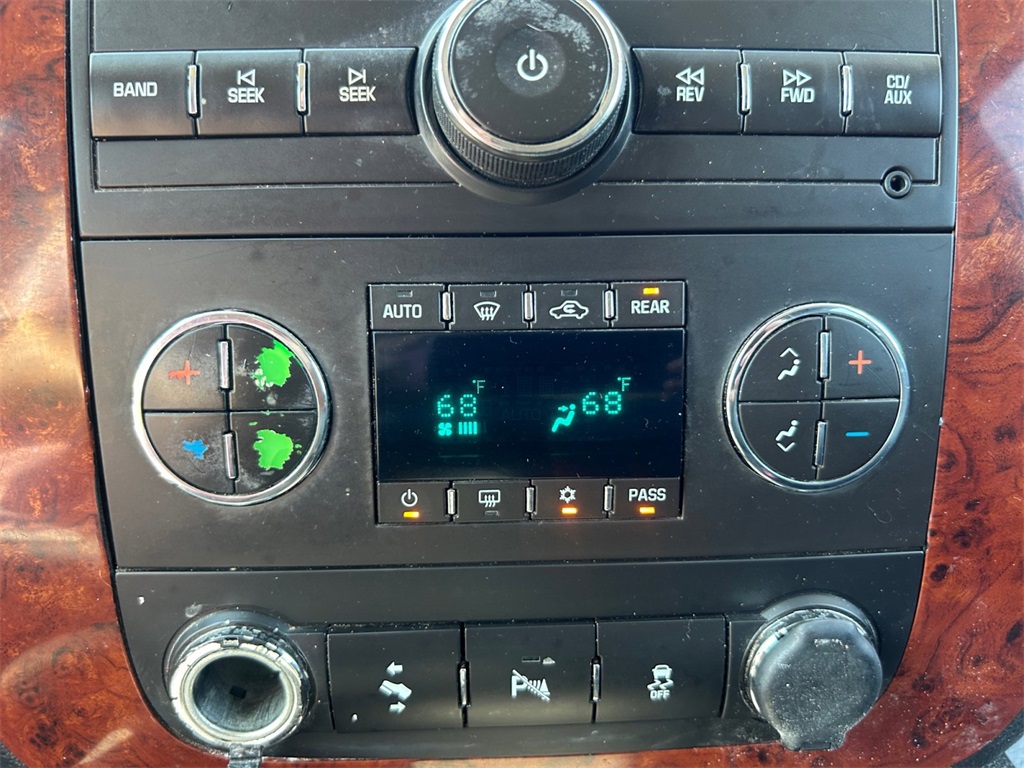 Used Car 2014 Chevrolet Suburban 1500  Lt For Sale Under $10,000 In Floresville, Texas