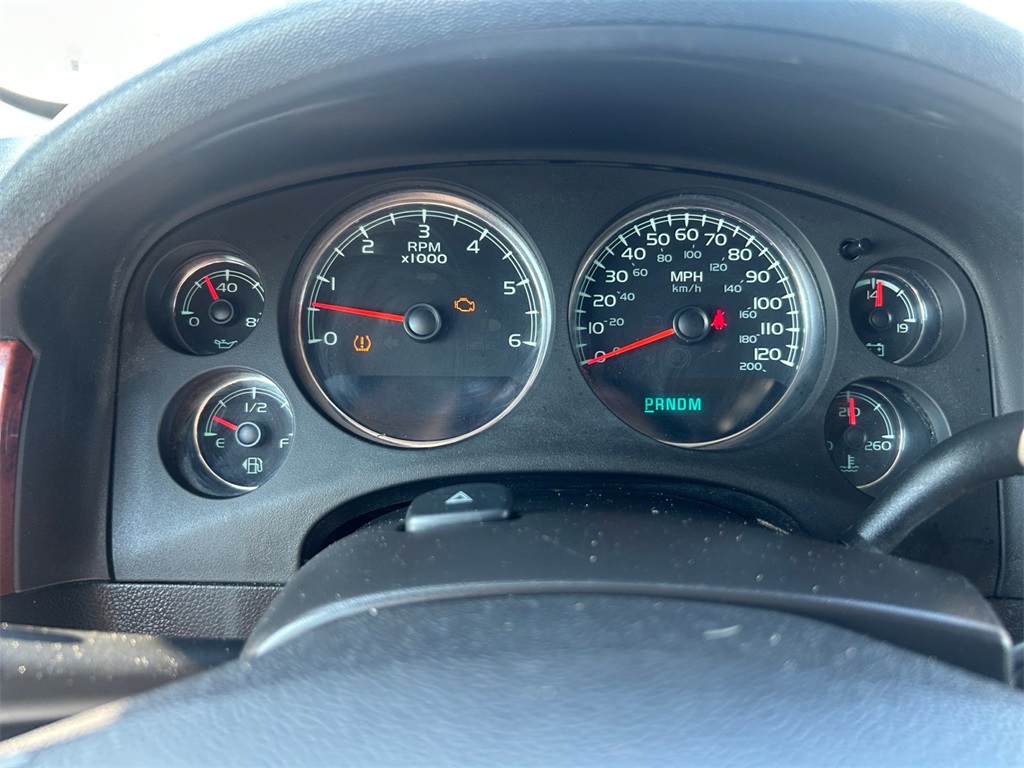 Used Car 2014 Chevrolet Suburban 1500  Lt For Sale Under $10,000 In Floresville, Texas