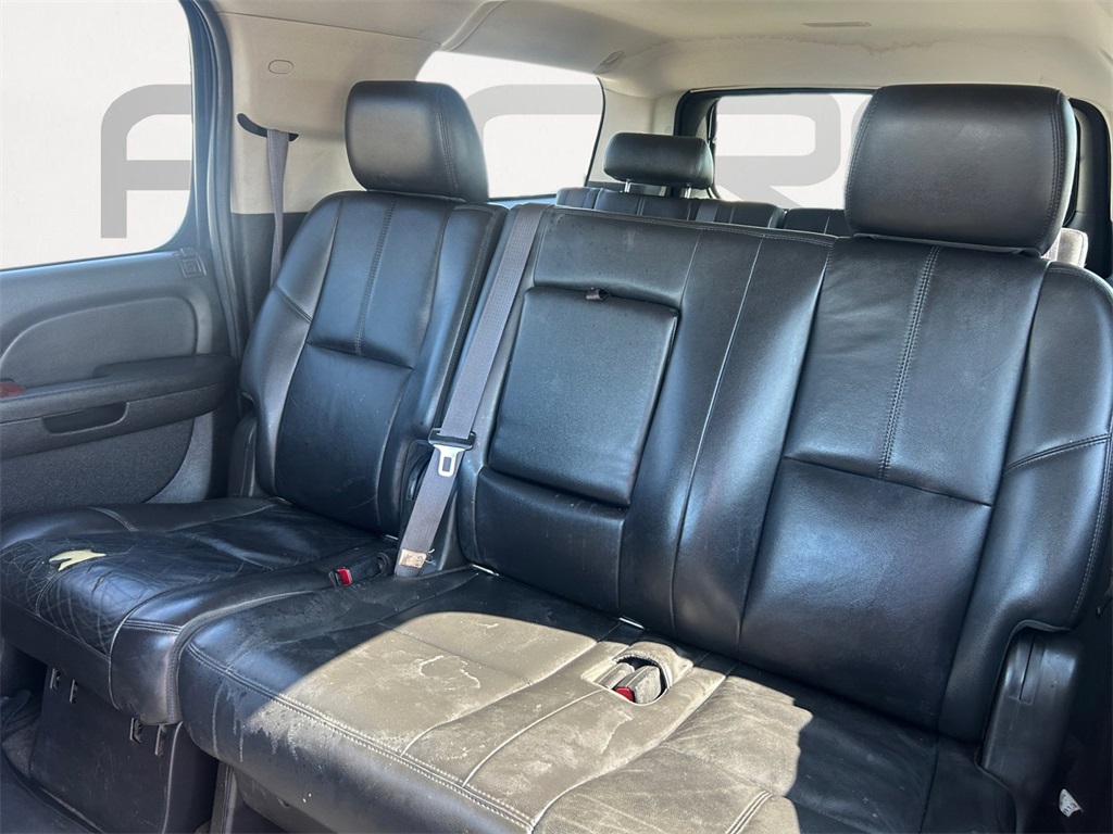 Used Car 2014 Chevrolet Suburban 1500  Lt For Sale Under $10,000 In Floresville, Texas