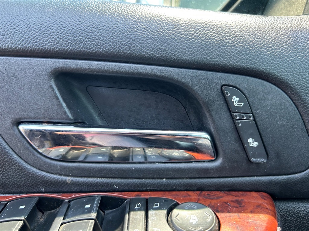 Used Car 2014 Chevrolet Suburban 1500  Lt For Sale Under $10,000 In Floresville, Texas