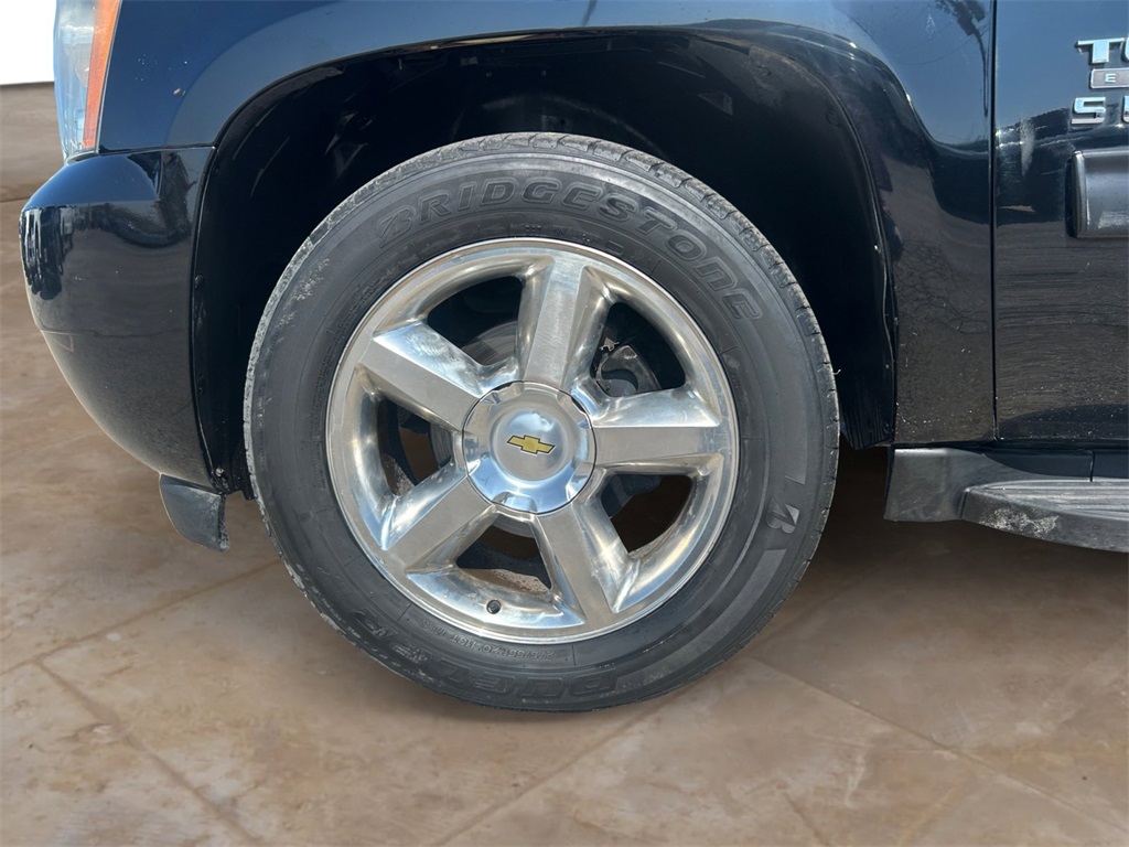 Used Car 2014 Chevrolet Suburban 1500  Lt For Sale Under $10,000 In Floresville, Texas