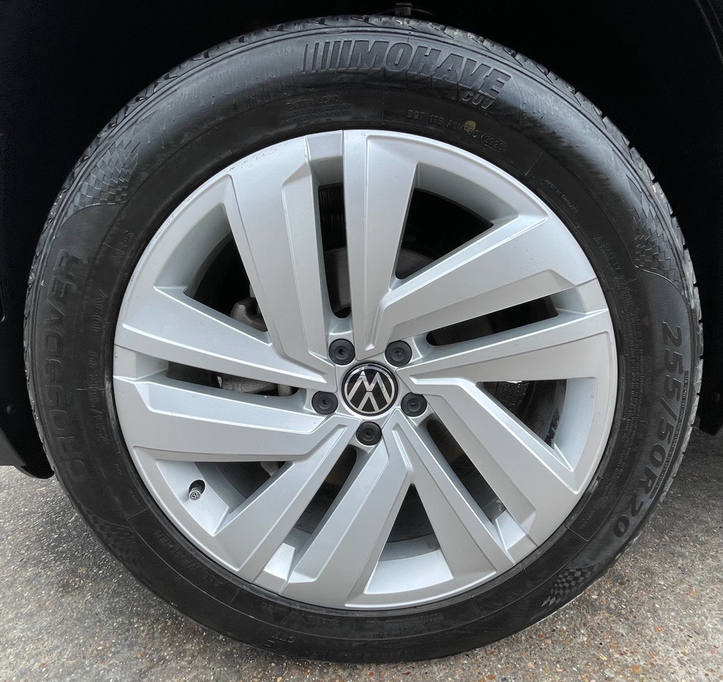 2022 Volkswagen Atlas Cross Sport 3.6L V6 SE w/Technology Gray at DeMontrond Auto Country