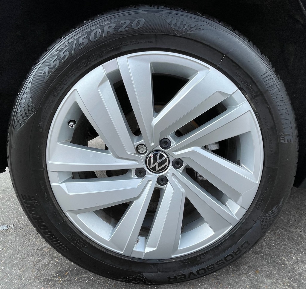 2022 Volkswagen Atlas Cross Sport 3.6L V6 SE w/Technology Gray at DeMontrond Auto Country