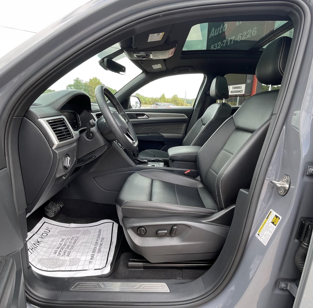 2022 Volkswagen Atlas Cross Sport 3.6L V6 SE w/Technology Gray at DeMontrond Auto Country