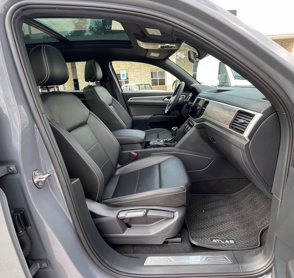 2022 Volkswagen Atlas Cross Sport 3.6L V6 SE w/Technology Gray at DeMontrond Auto Country