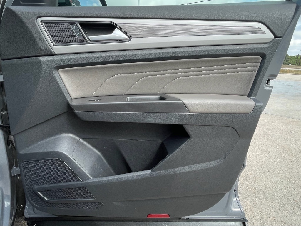 2022 Volkswagen Atlas Cross Sport 3.6L V6 SE w/Technology Gray at DeMontrond Auto Country