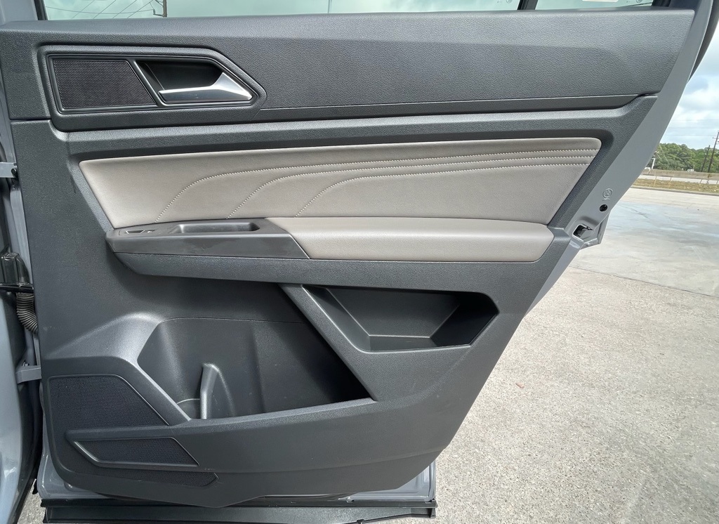 2022 Volkswagen Atlas Cross Sport 3.6L V6 SE w/Technology Gray at DeMontrond Auto Country