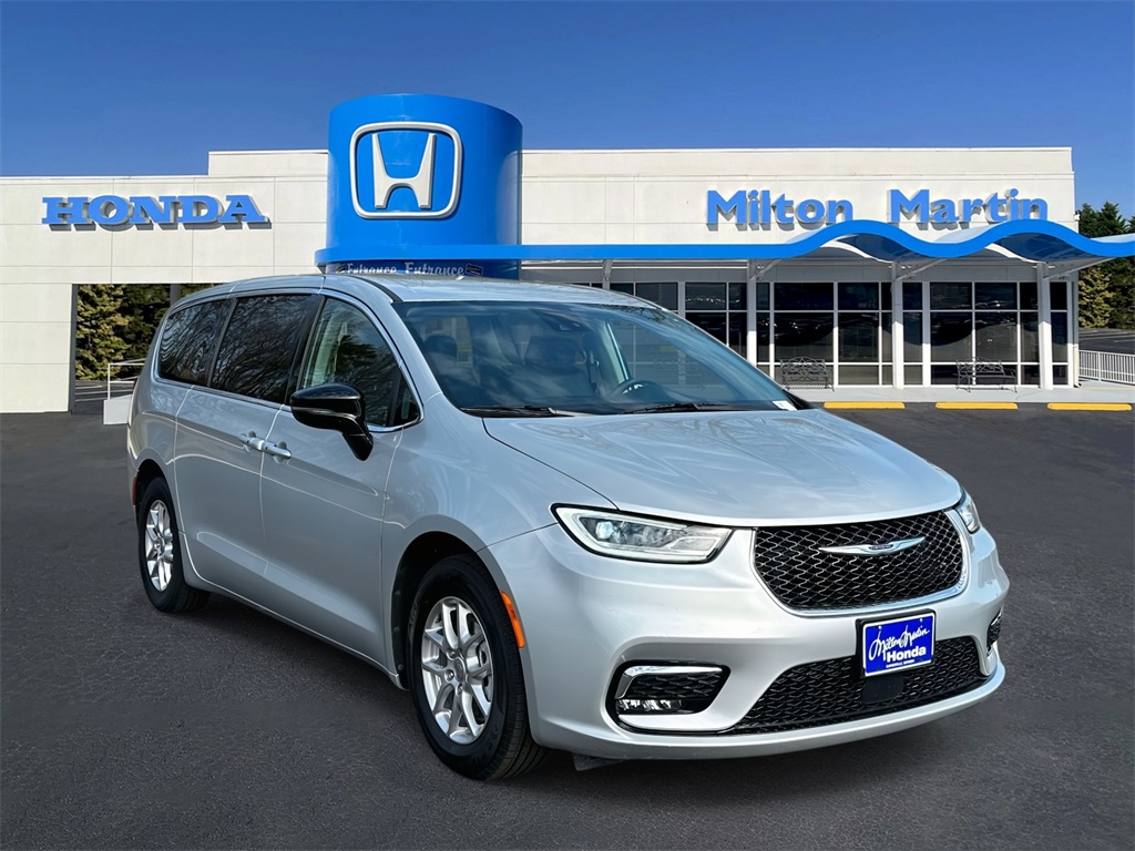 2024 Chrysler Pacifica Touring L FWD