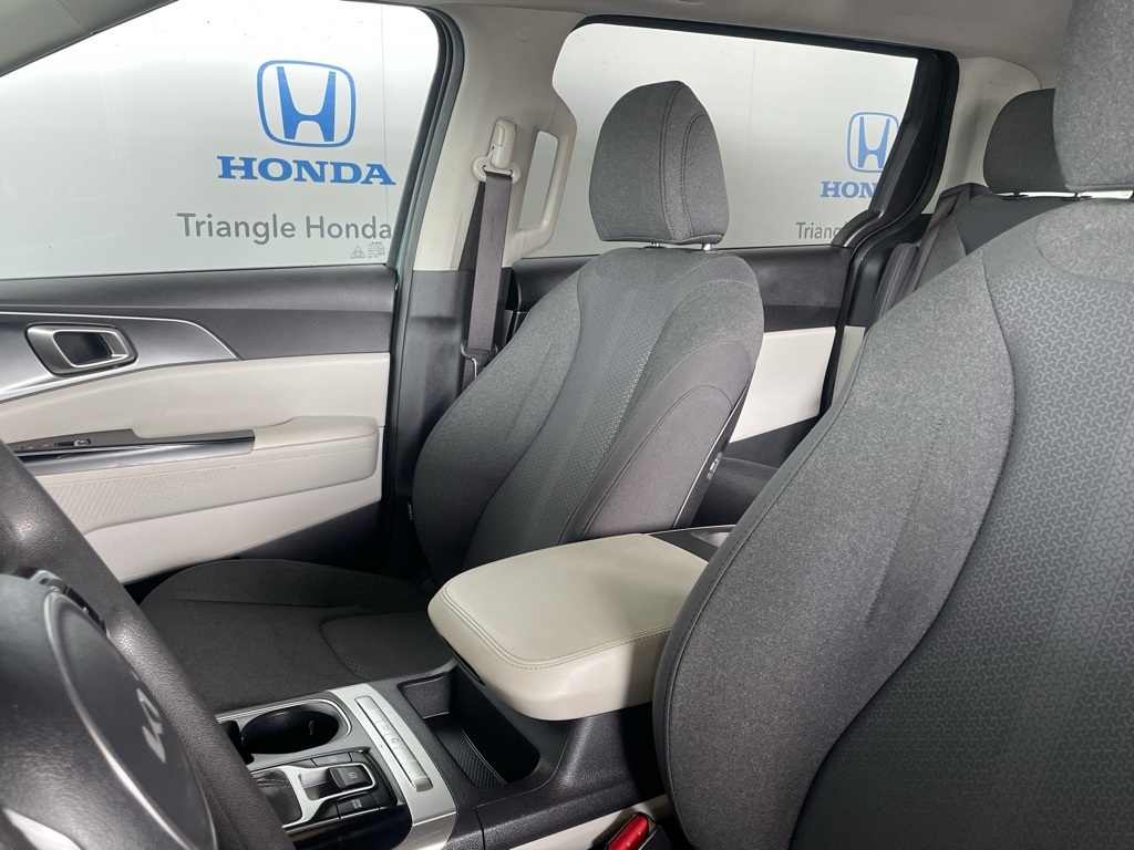 Thumbnail: 2024 Kia Carnival - 13