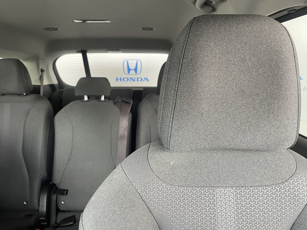 Thumbnail: 2024 Kia Carnival - 21