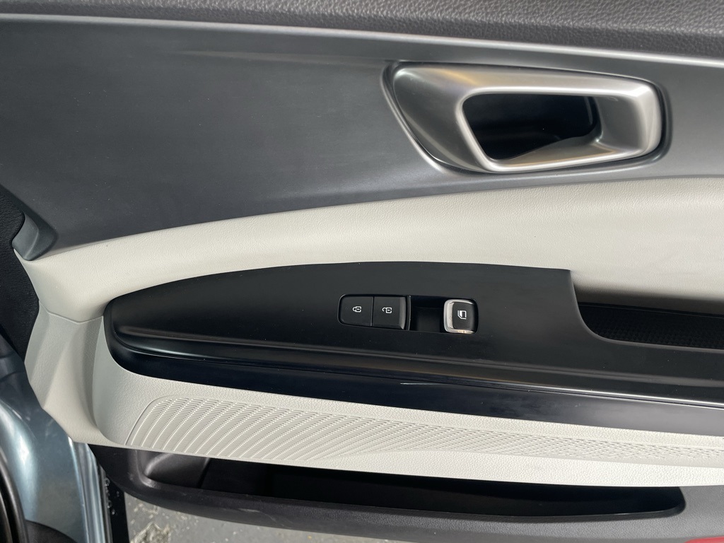 Thumbnail: 2024 Kia Carnival - 28