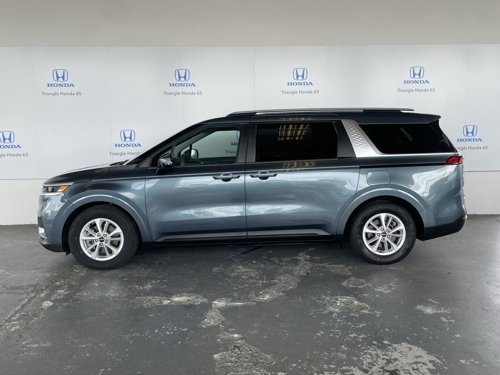 Thumbnail: 2024 Kia Carnival - 3