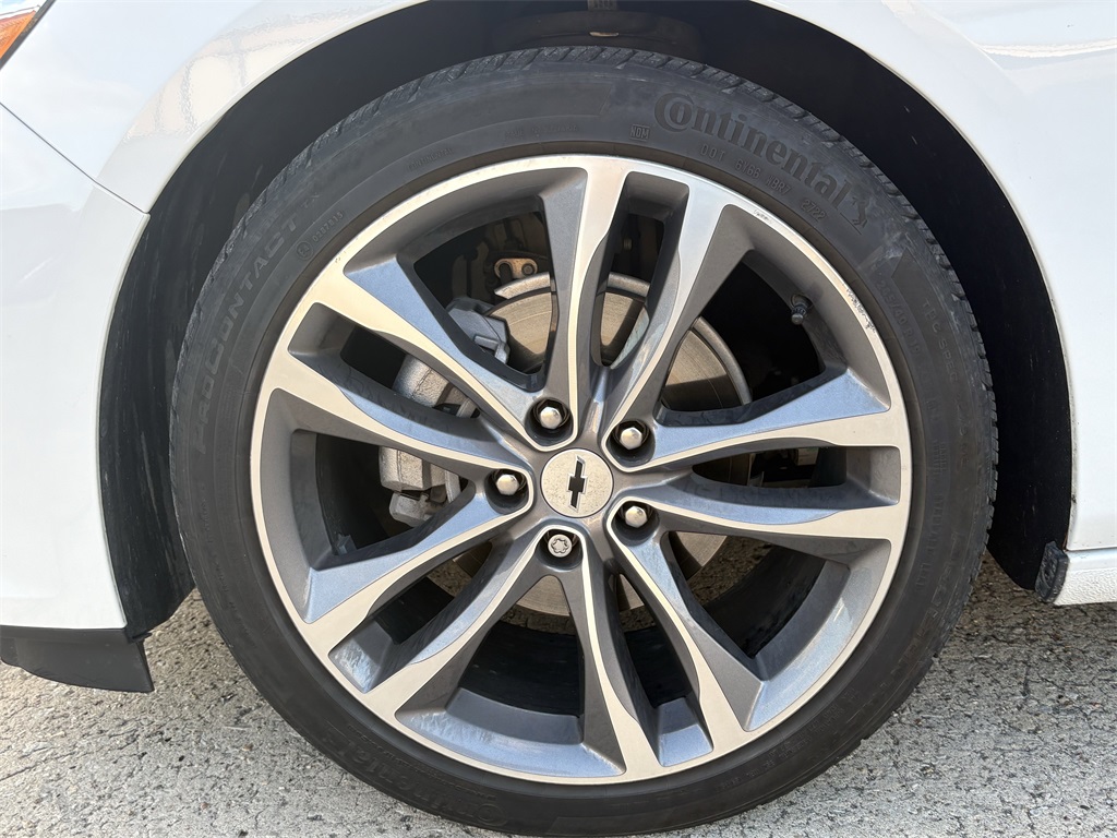 2023 Chevrolet Malibu LT - 8