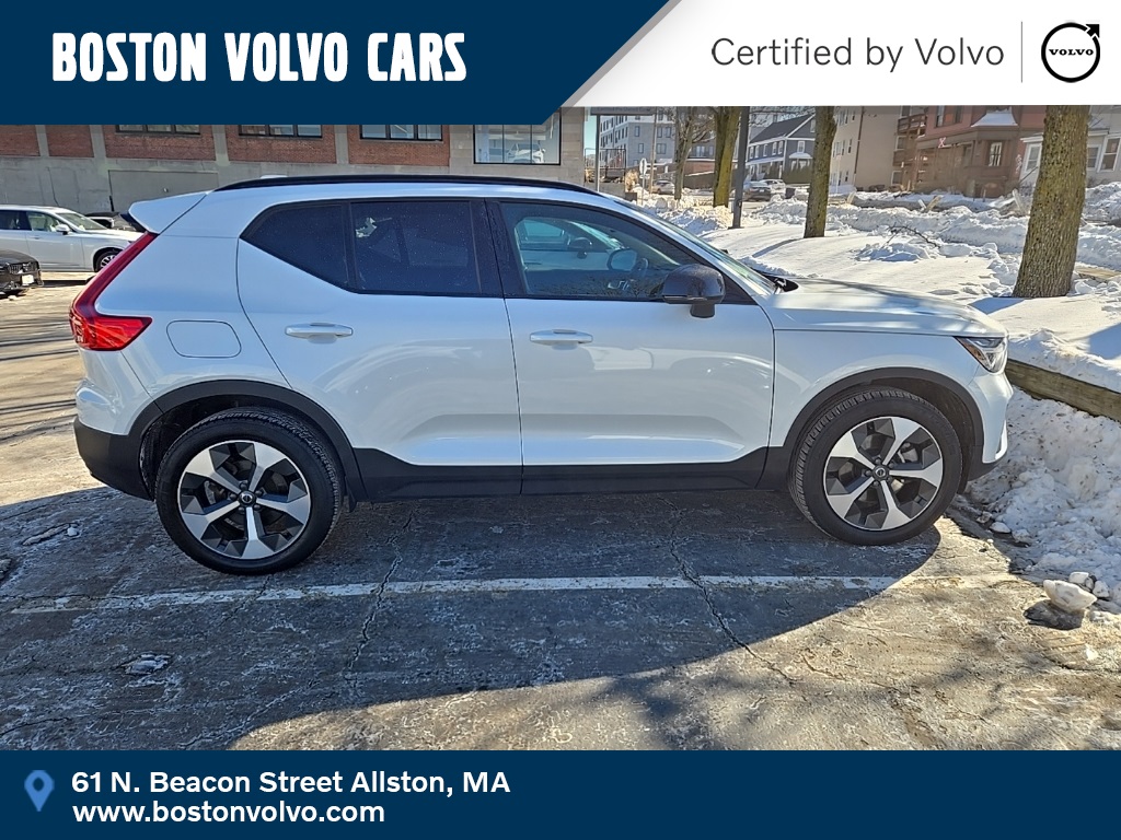 2024 Volvo XC40