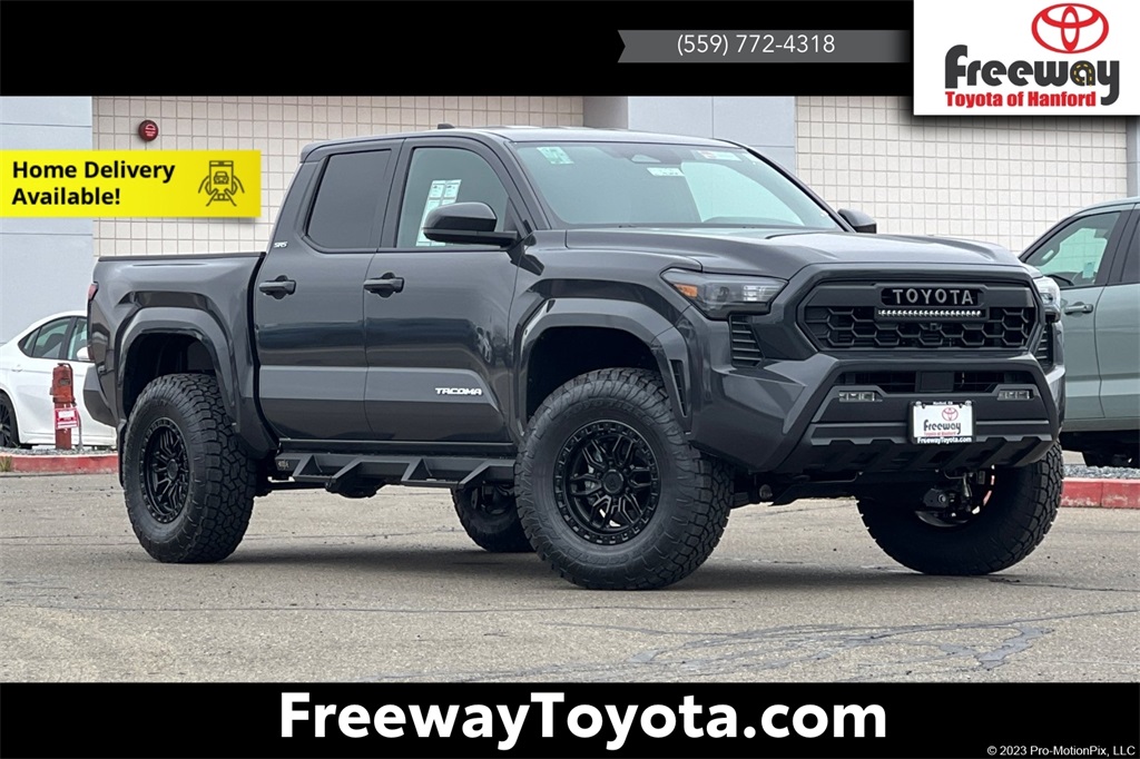 2025 Toyota Tacoma SR5 Double Cab 4WD