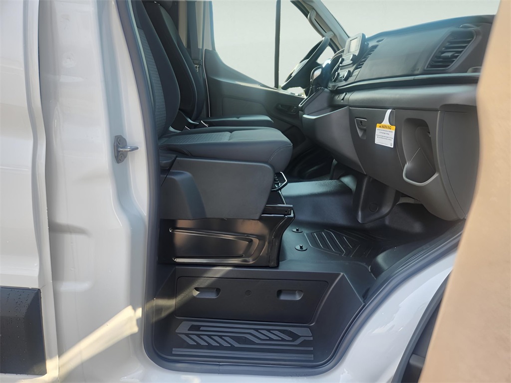2025 Ford Transit-250