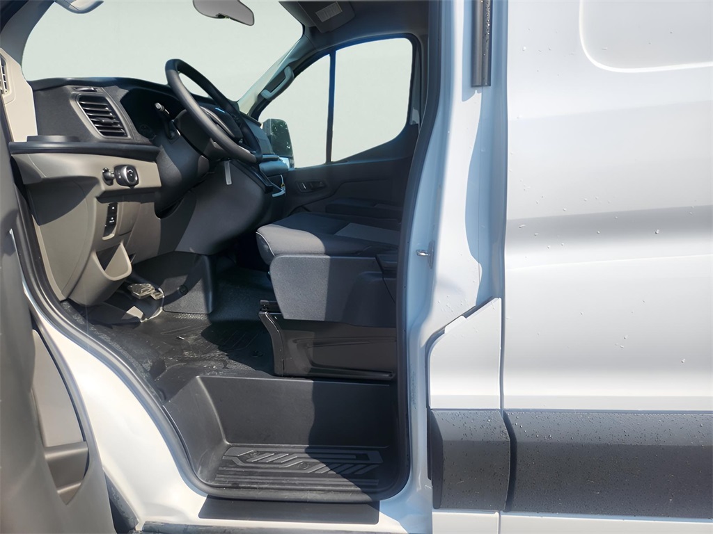 2025 Ford Transit-250