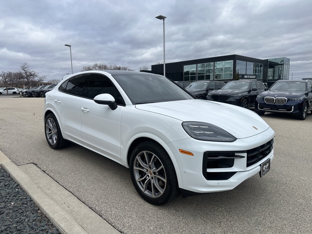 2025 Porsche Cayenne Coupe AWD