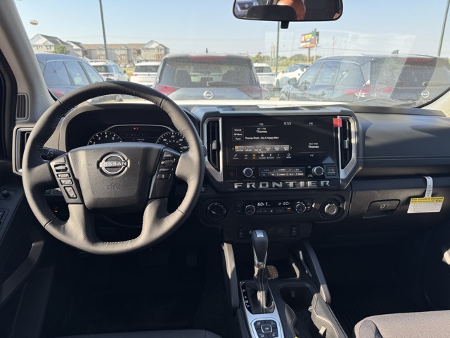 2026 Nissan Frontier SV photo 3